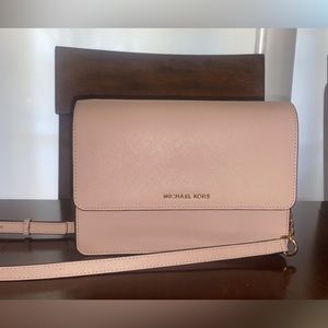 Michael Kors Daniela Large Saffiano Leather Crossbody Bag in Pink